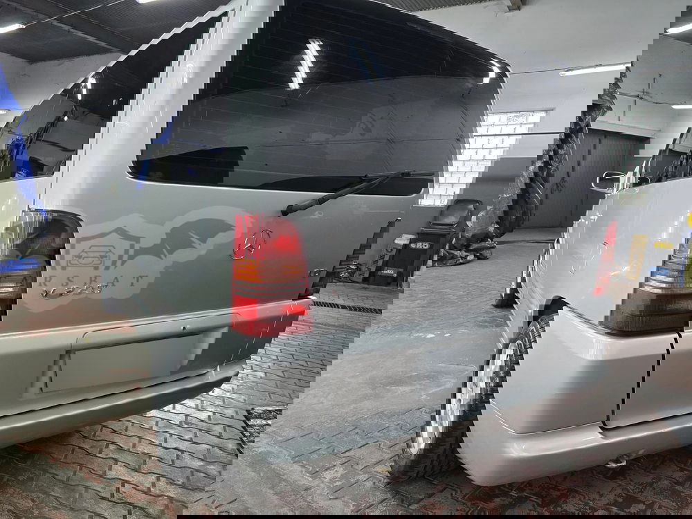 Mercedes-Benz V I 2000