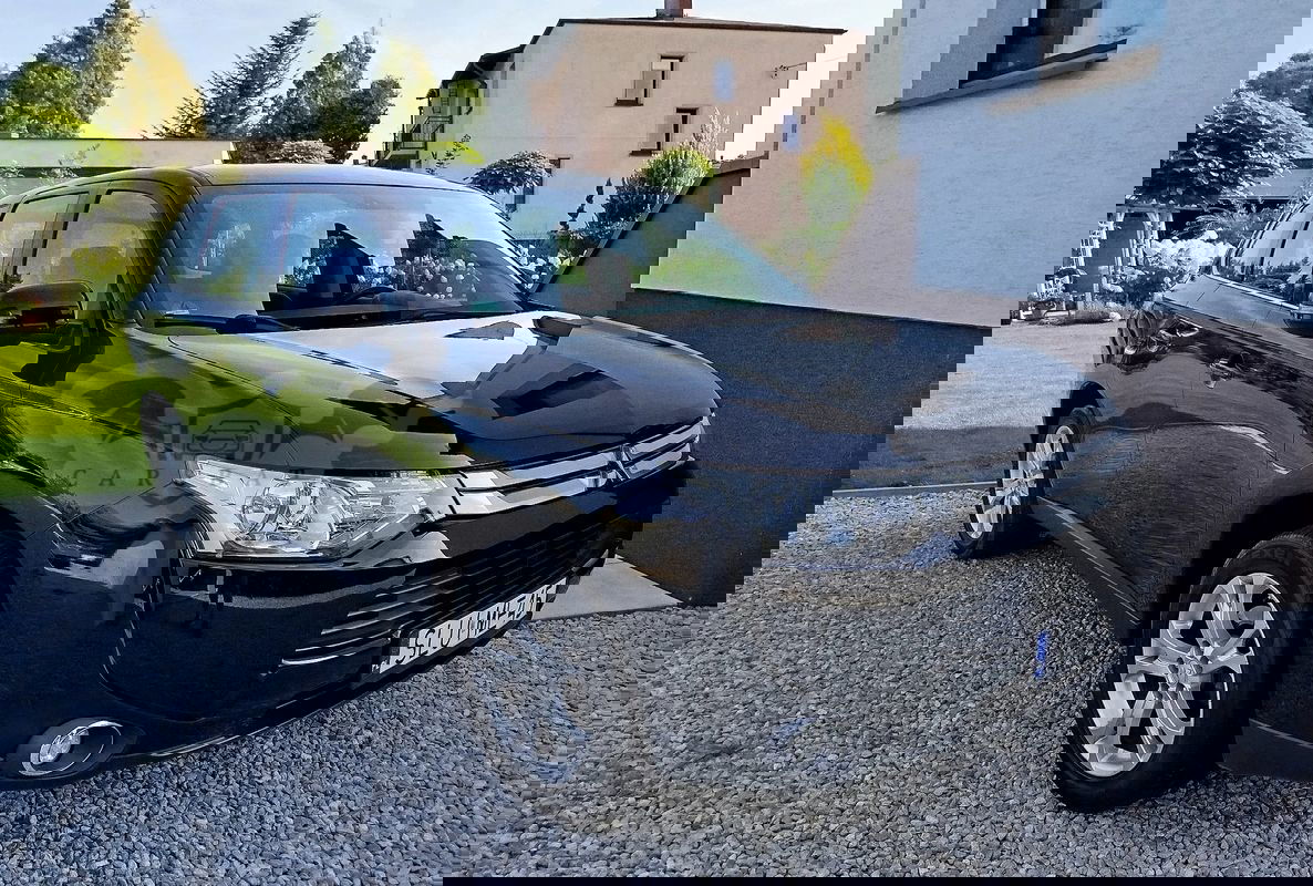 Mitsubishi Outlander III 2.0 Intense + 2WD 2015