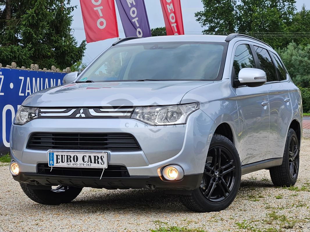 Mitsubishi Outlander III 2.0 Invite + 2WD 2013