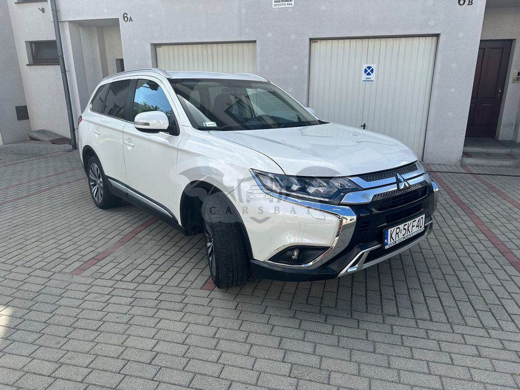 Mitsubishi Outlander III 2.0 Instyle + 4WD CVT 2018
