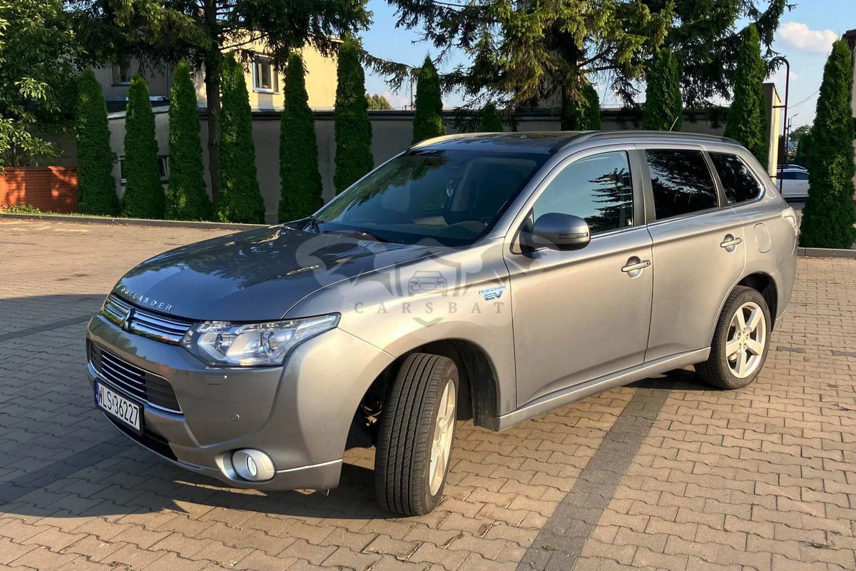 Mitsubishi Outlander III 2.0 Intense + NAVI 2WD EU5 CVT 2014