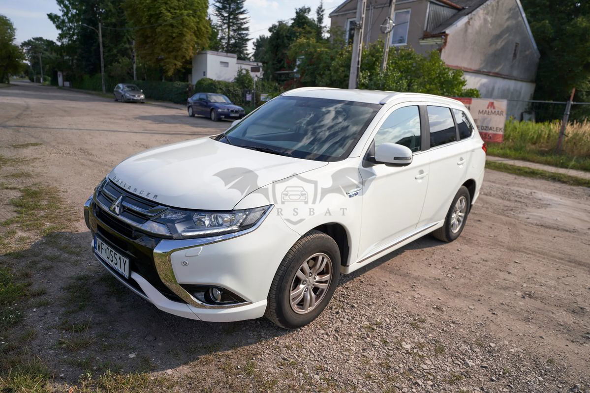 Mitsubishi Outlander III 2.0 Intense + 4WD CVT 2016