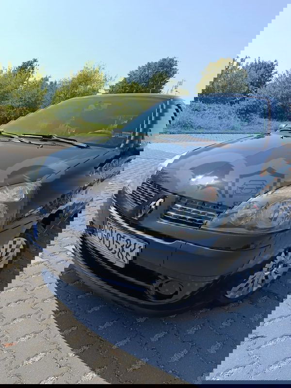 Renault Clio II 1.2 16V 75 Expression 2004