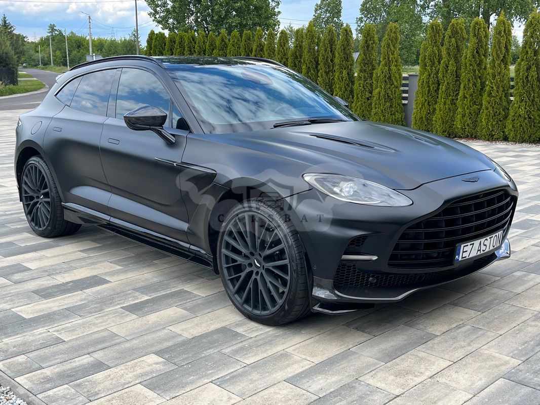 Aston Martin DBX 2022