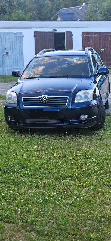 Toyota Avensis II 2004