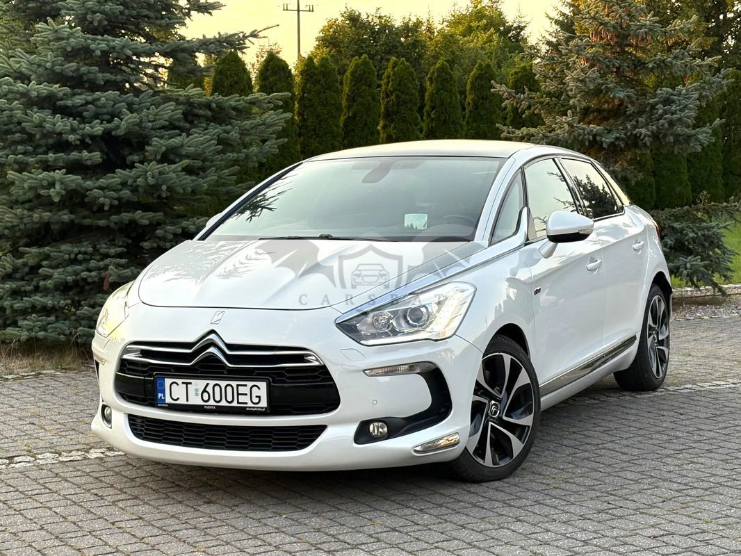 DS DS5 2012