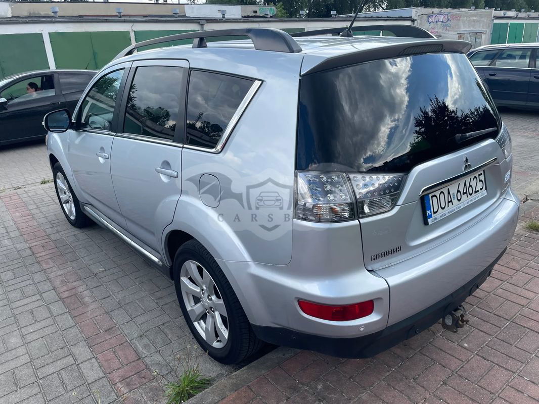 Mitsubishi Outlander II 2.0 Intense 2WD EU5 2010