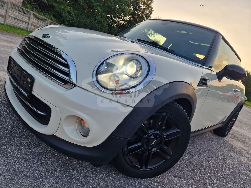 Mini Cooper Standard 2011