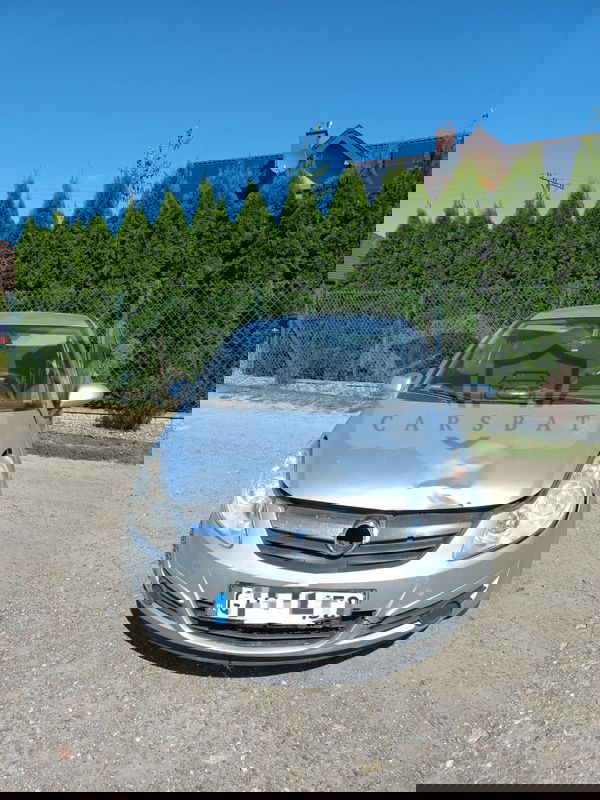Opel Corsa D 1.4 16V Cosmo 2006