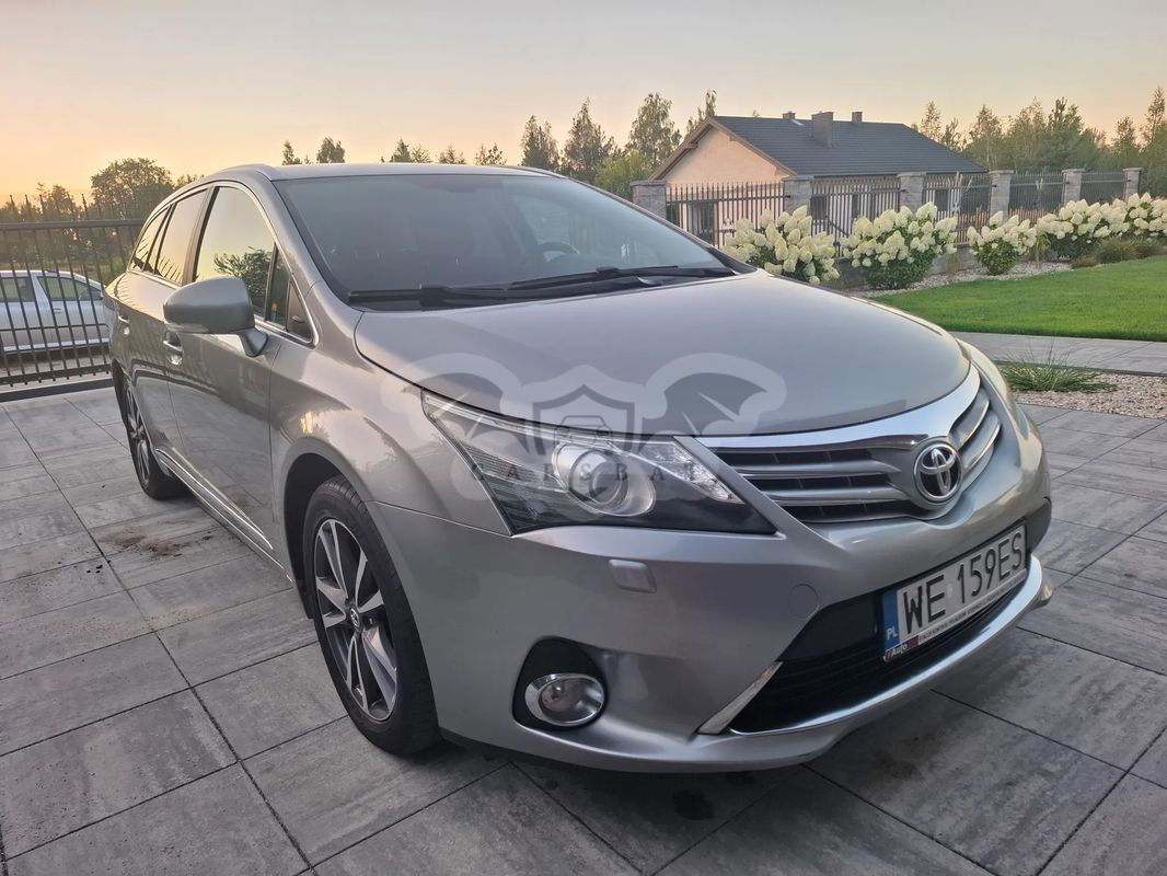 Toyota Avensis III 2.2 D-4D Premium 2012
