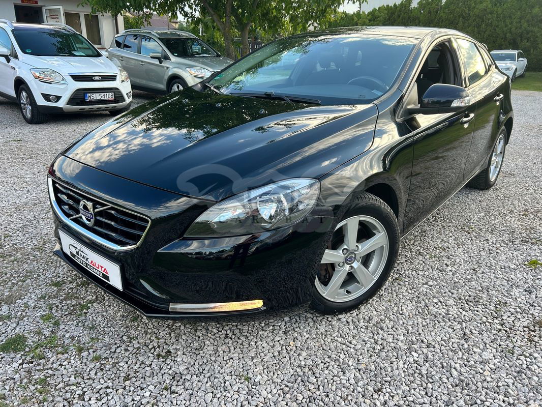 Volvo V40 II D3 Momentum 2013