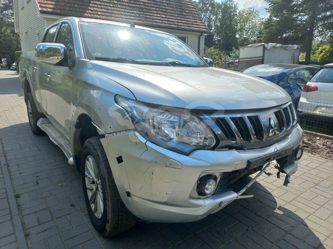 Mitsubishi L200 2.4 d DC Intense + 2019