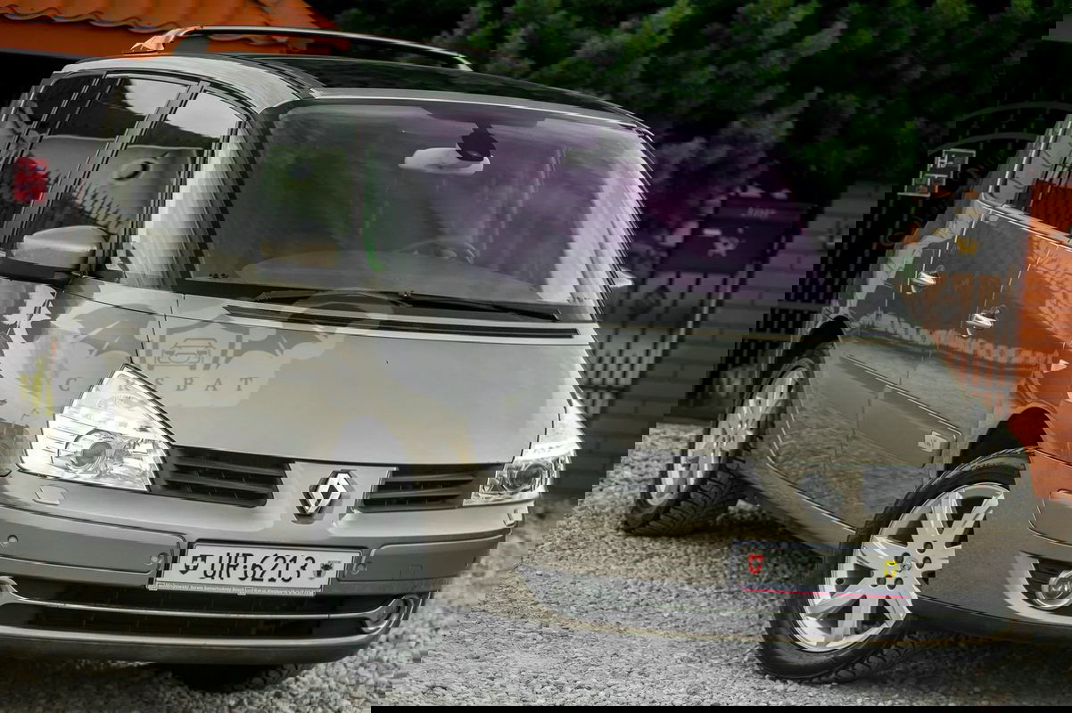 Renault Espace IV 2.0 Initiale 2011