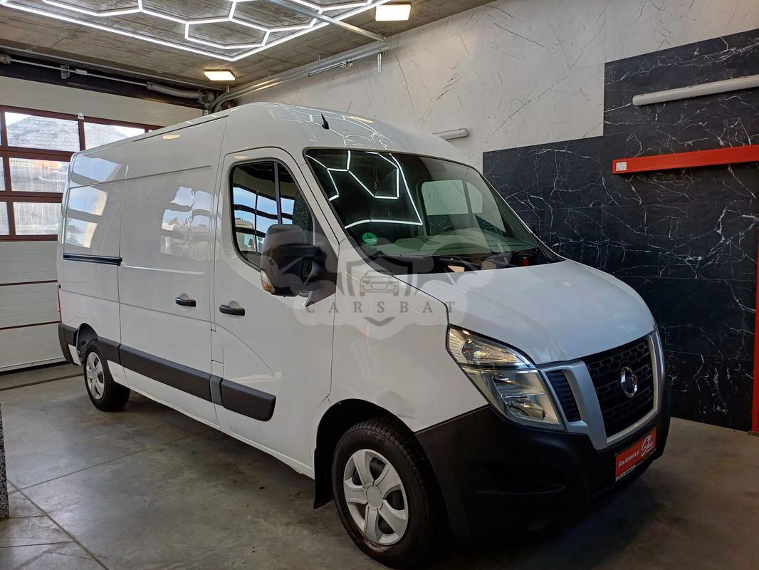 Nissan NV400 2017