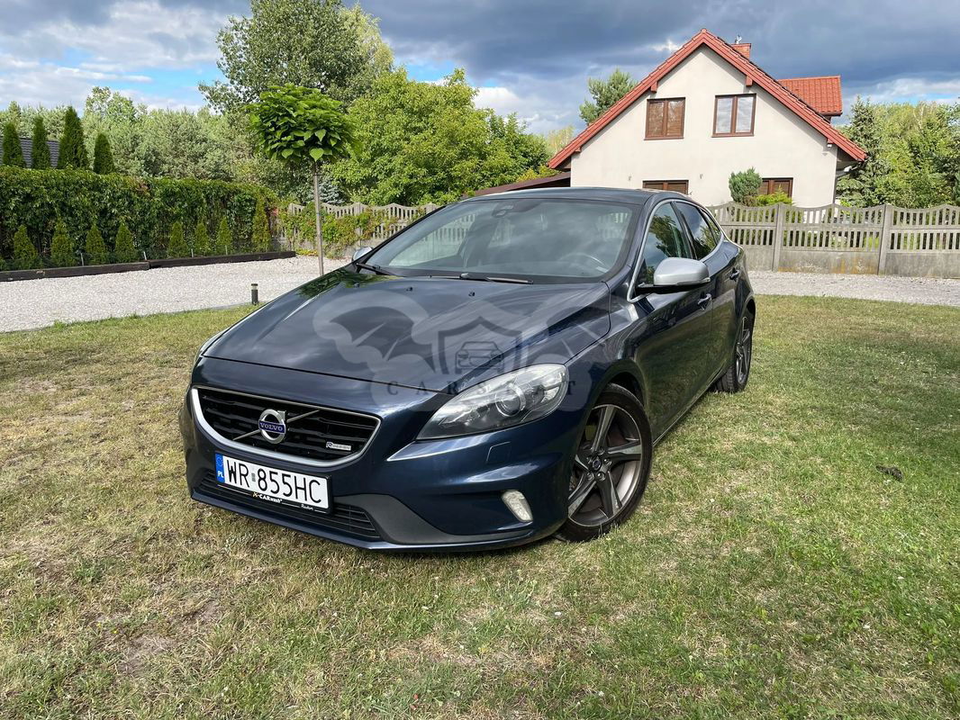 Volvo V40 II 2013