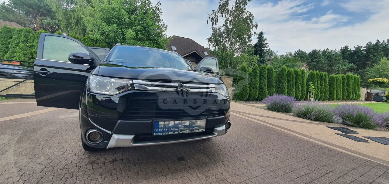 Mitsubishi Outlander III 2.0 Intense + 4WD CVT 2015