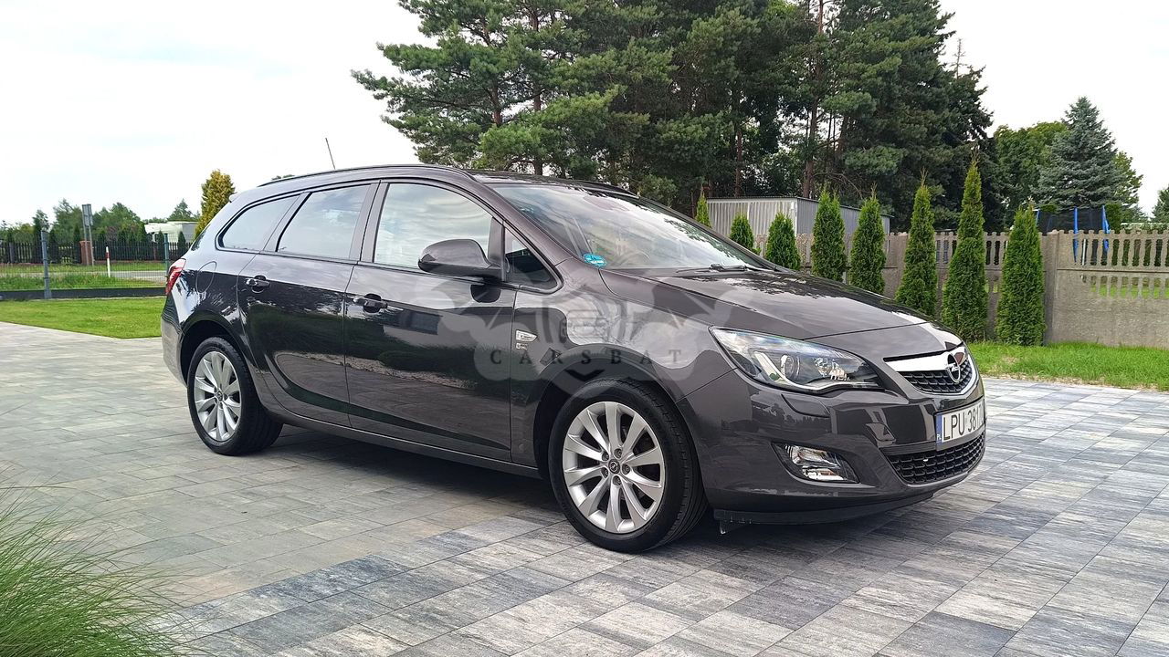 Opel Astra J 2012