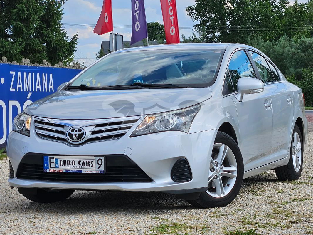 Toyota Avensis III 1.6 Sol 2012