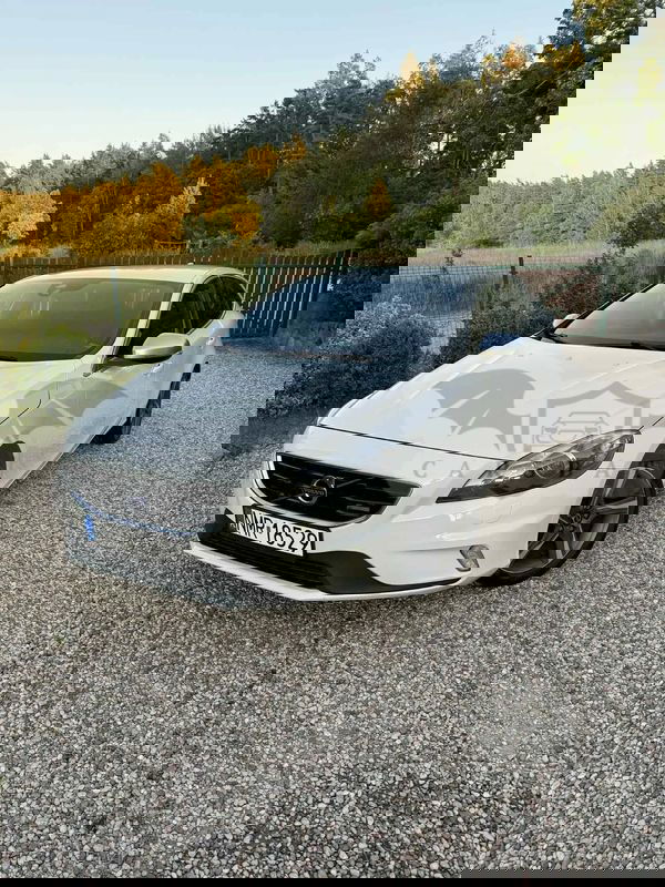Volvo V40 II D2 R-Design 2013