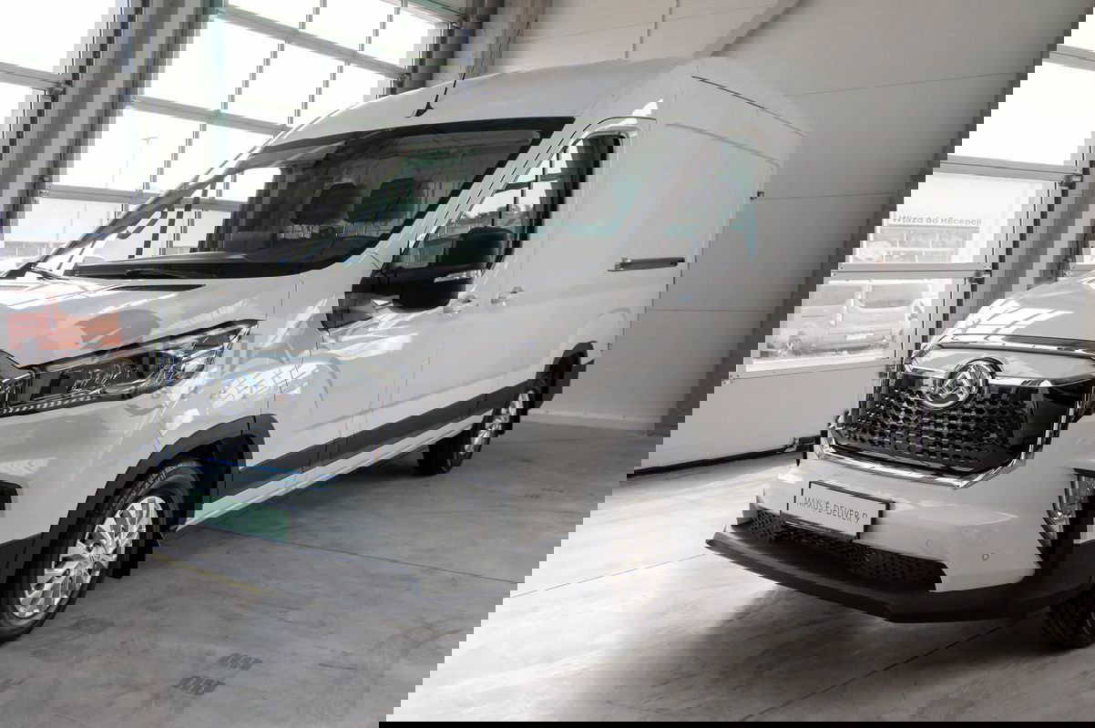 Maxus Deliver 9 2022