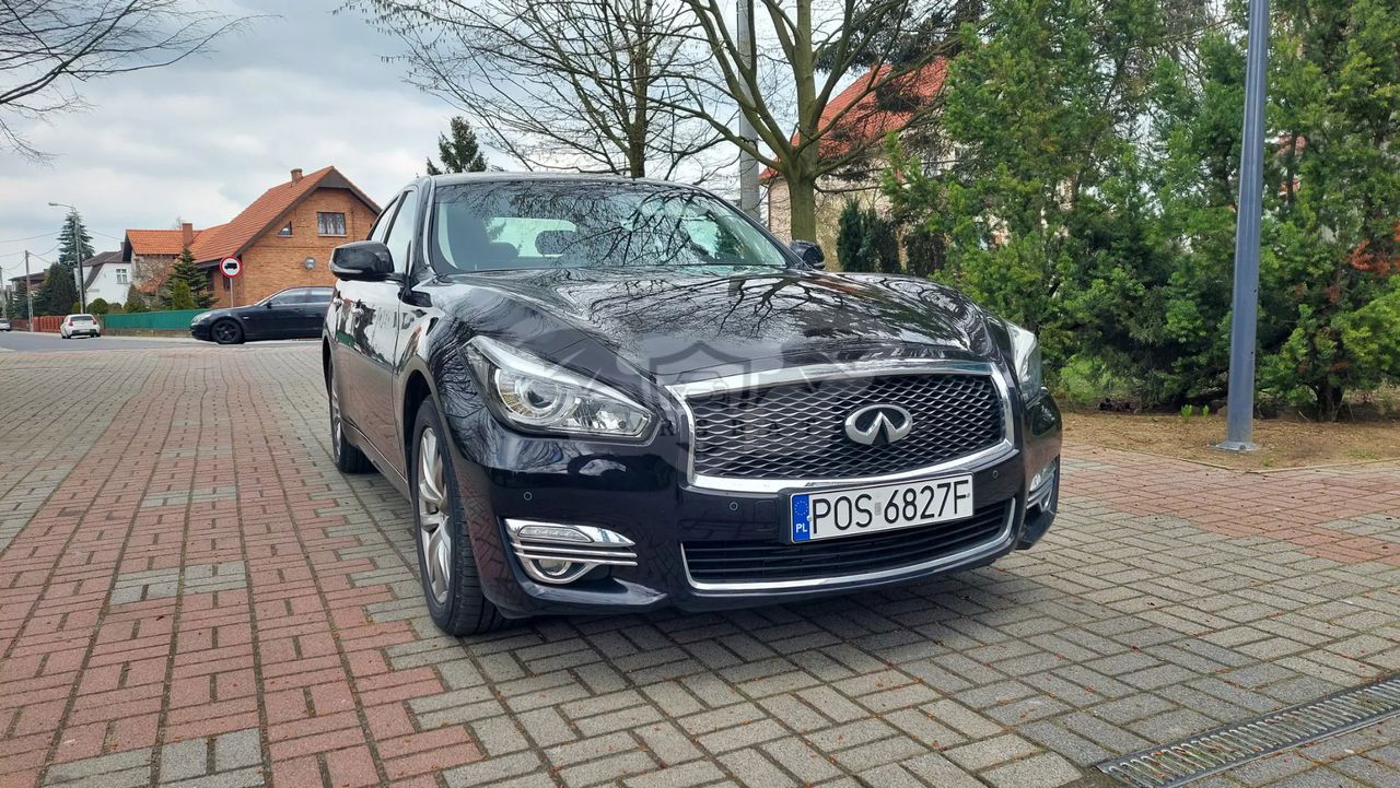 Infiniti Q70 2.2d Premium 2017