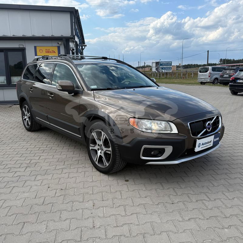 Volvo XC70 D5 AWD Summum 2011