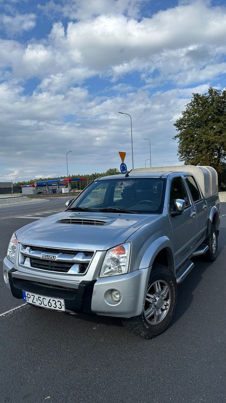 Isuzu D-Max 4x4 Double Cab Custom 2011