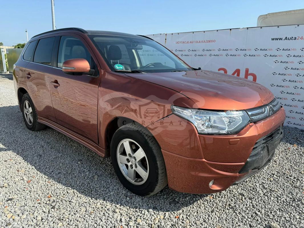 Mitsubishi Outlander III 2.2 DI-D 4WD Invite 2012