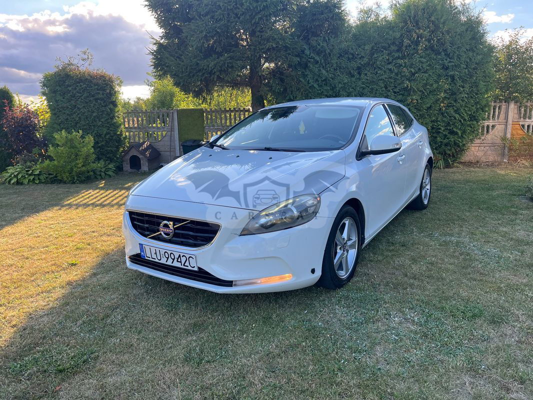 Volvo V40 II D2 Momentum 2013