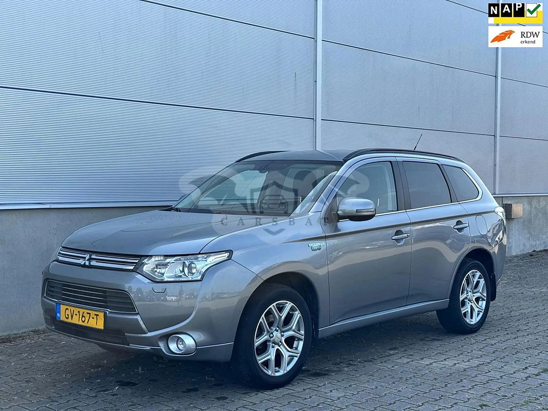 Mitsubishi Outlander III PHEV Instyle NAVI + 2015