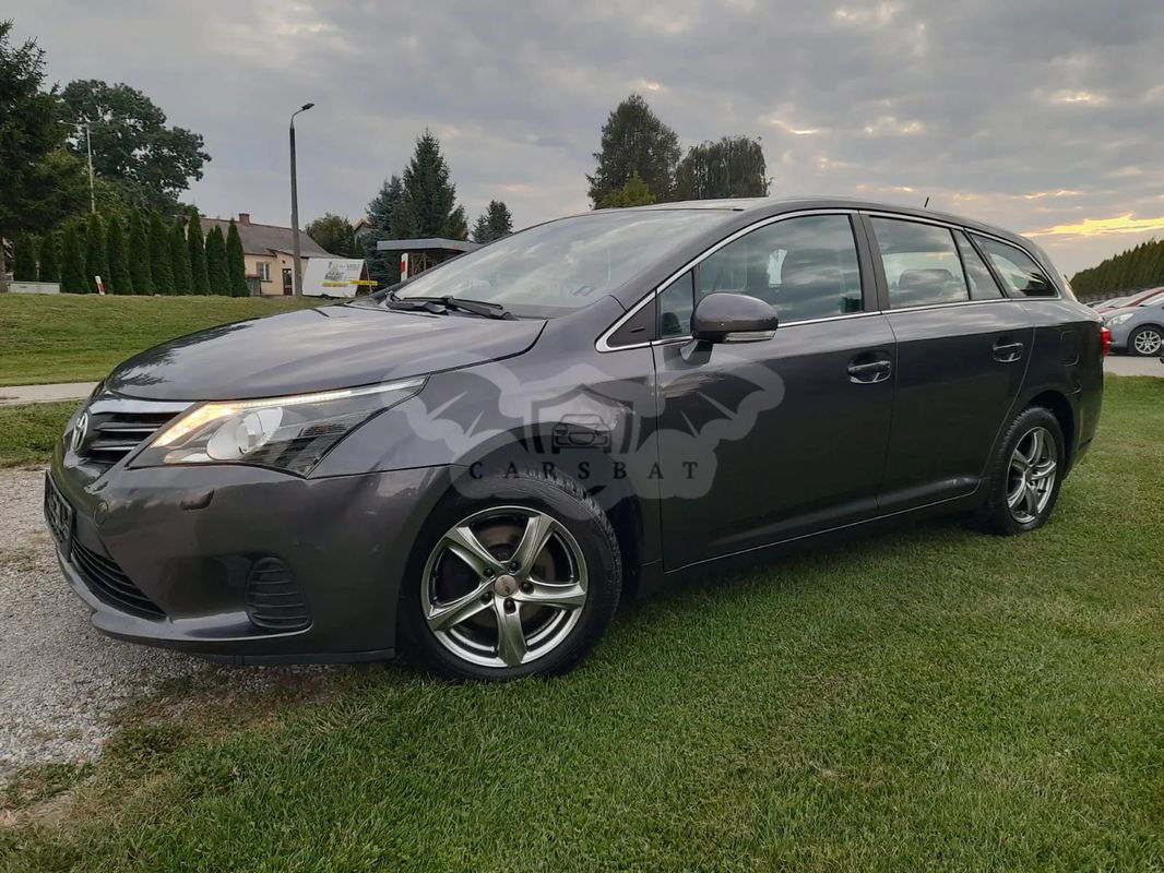 Toyota Avensis III 1.6 Sol 2012