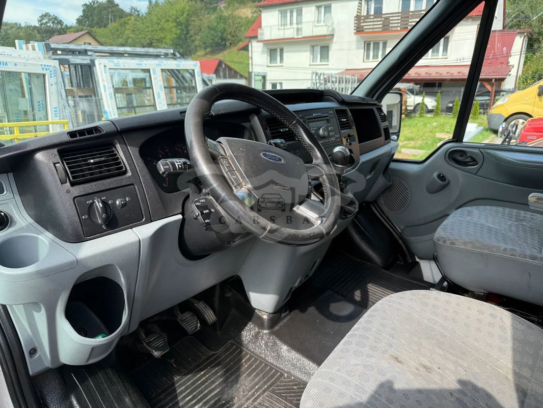 Ford Transit 2011