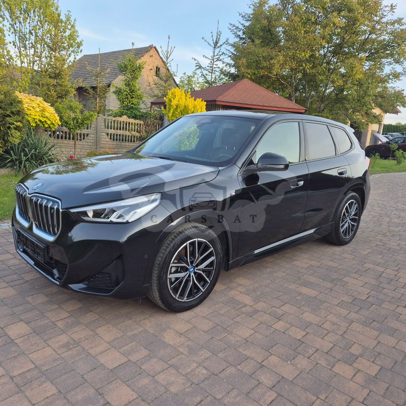 BMW iX1 xDrive30 M Sportpaket 2023