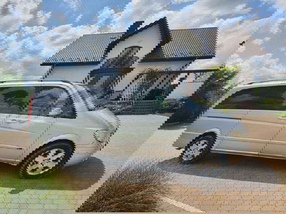 Mercedes-Benz Viano 2009