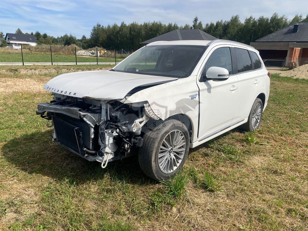 Mitsubishi Outlander IV 2021