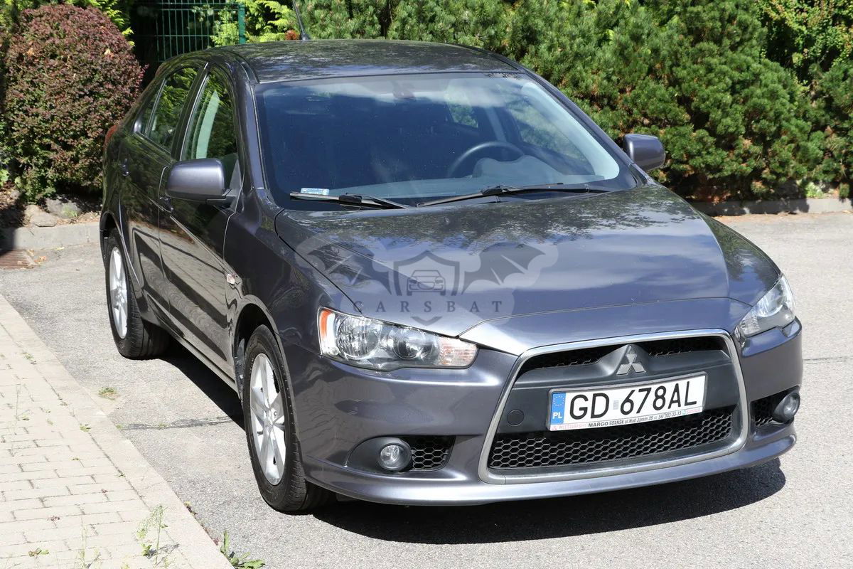 Mitsubishi Lancer VIII 1.8 Invite 2010