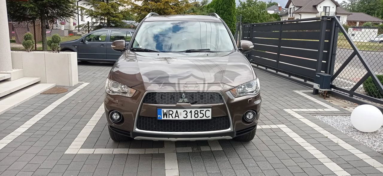 Mitsubishi Outlander II 2.0 DID Intense + 2010