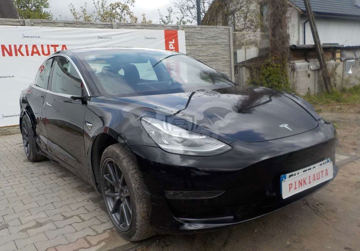 Tesla Model 3 Langstreckenbatterie Allradantrieb Dual Motor Performance 2019