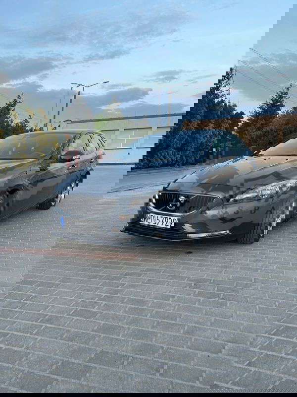 Volvo V40 II D2 Drive-E Momentum 2016