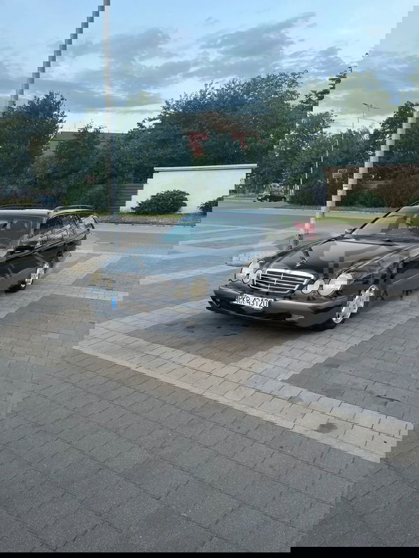 Mercedes-Benz E W210 2000