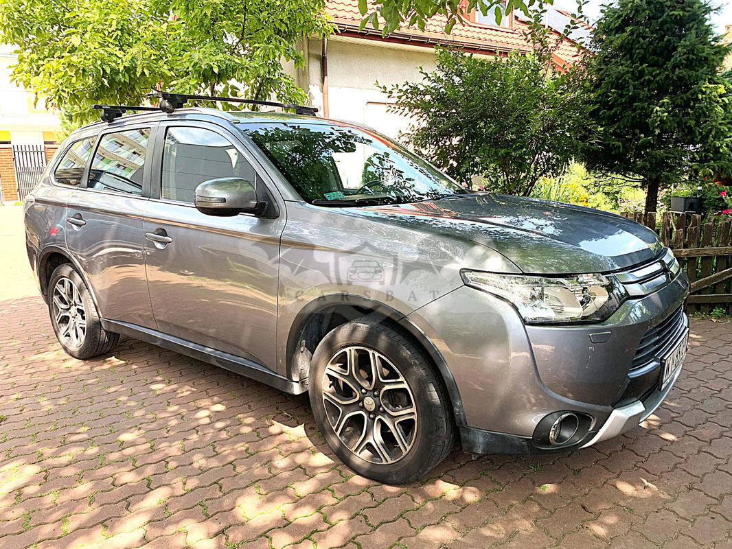 Mitsubishi Outlander III 2.2 DID Intense + 2014