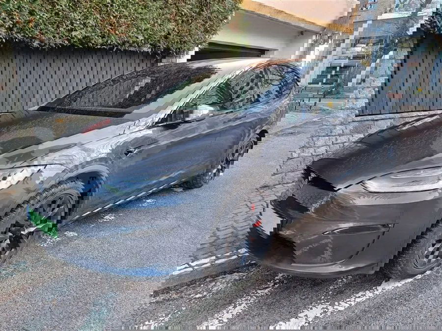 Tesla Model X Plaid 2023