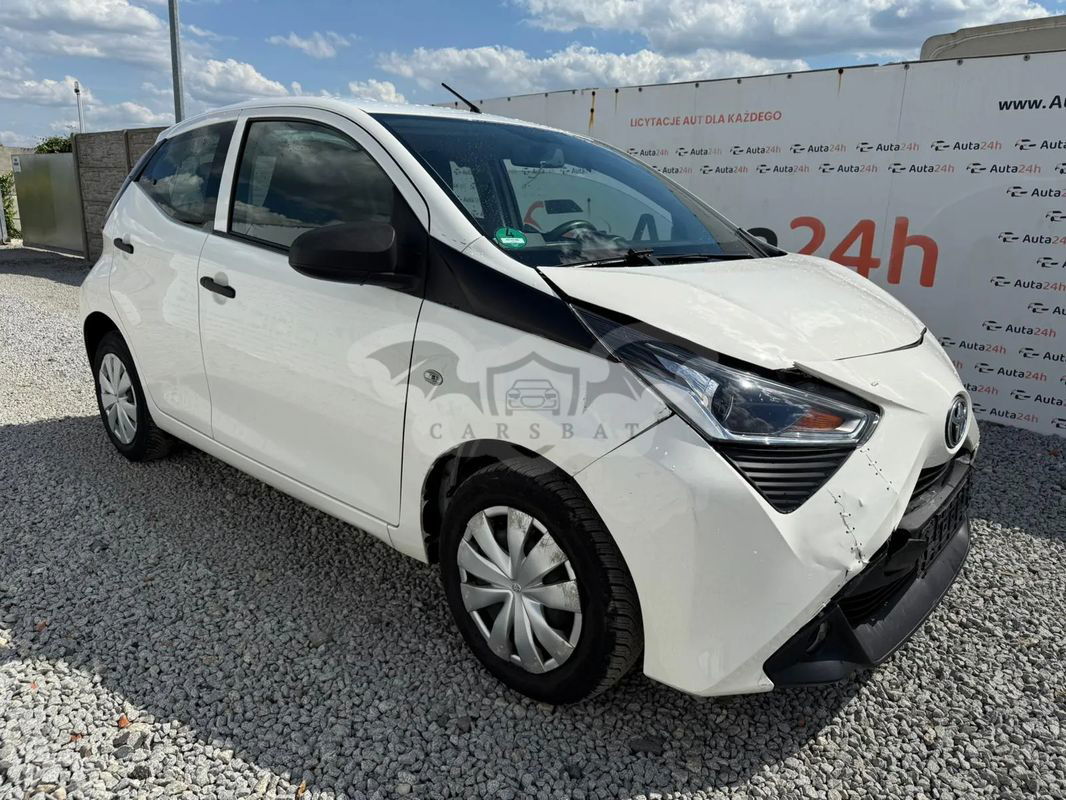Toyota Aygo II x 2019
