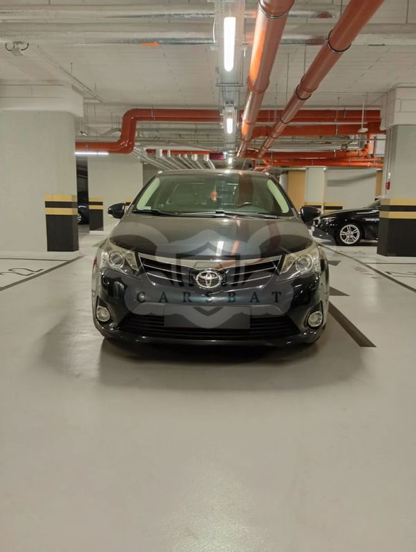 Toyota Avensis III 1.8 Premium 2012