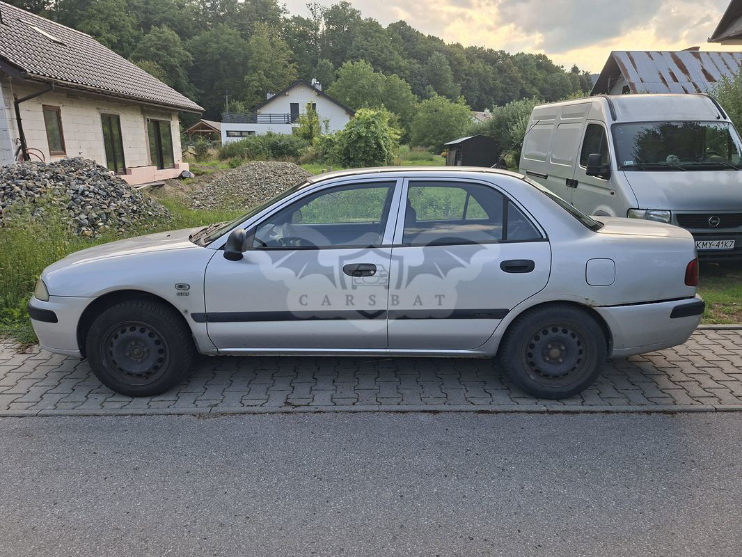 Mitsubishi Carisma II 2000