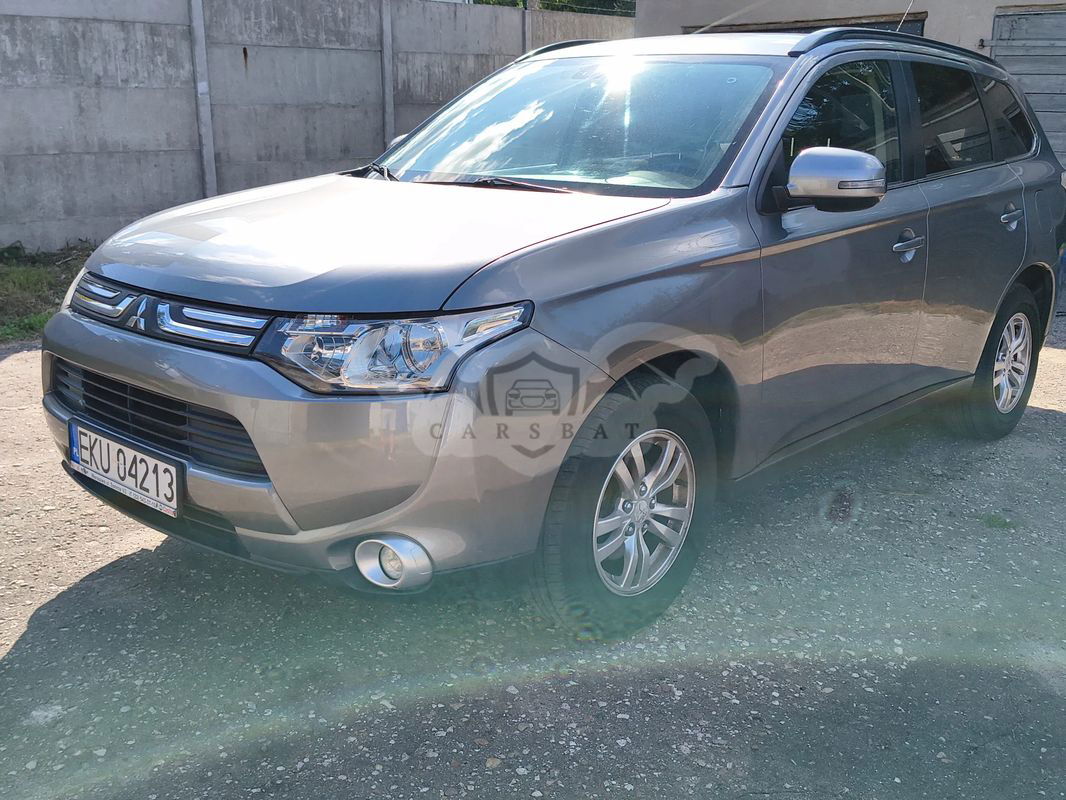Mitsubishi Outlander III 2.0 Instyle Navi 2013