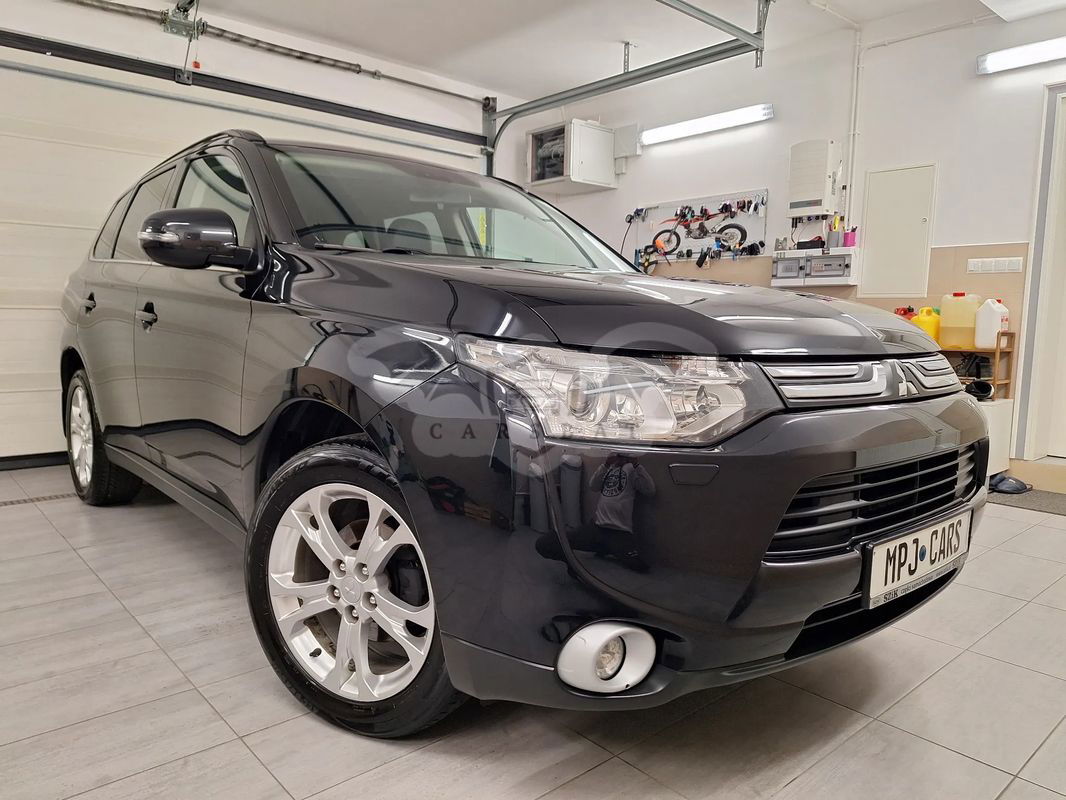 Mitsubishi Outlander III 2.0 4WD CVT Diamant Edition+ 2015
