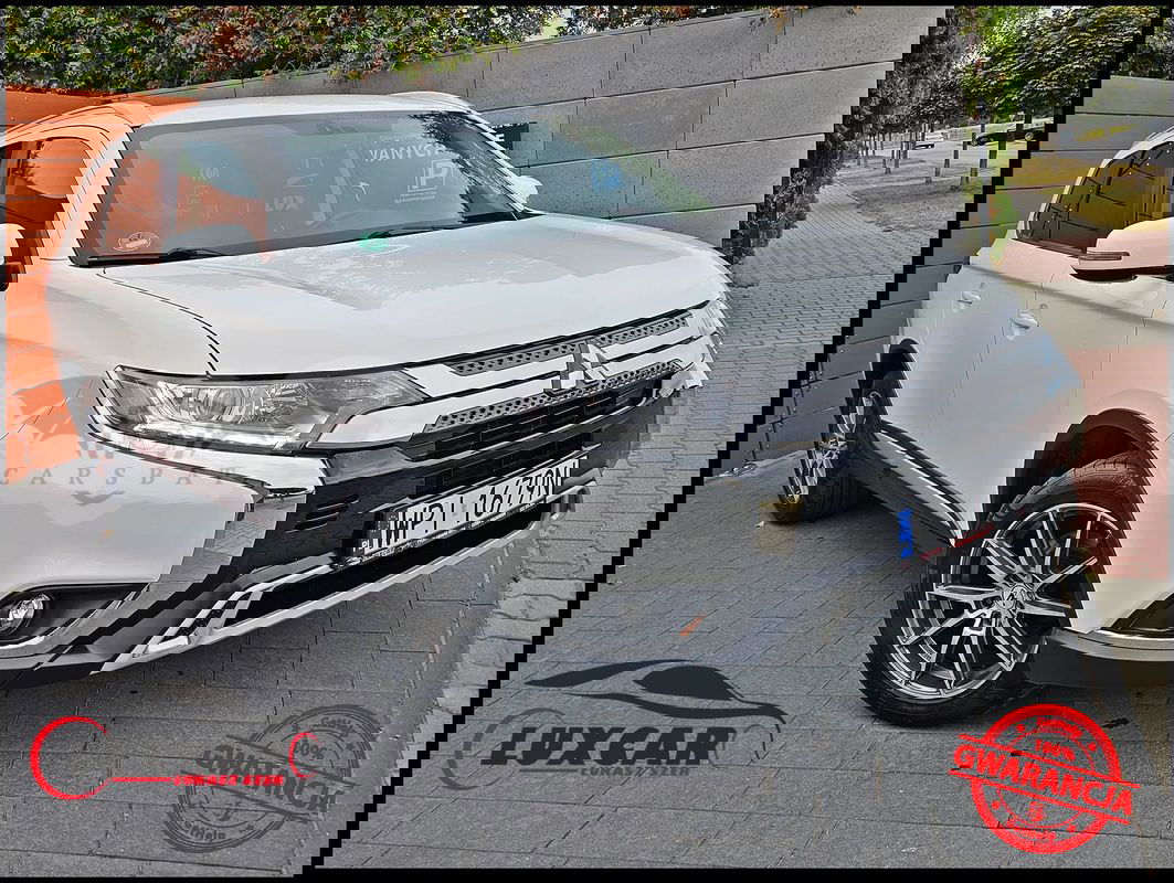 Mitsubishi Outlander III 2.0 2WD Invite 2019