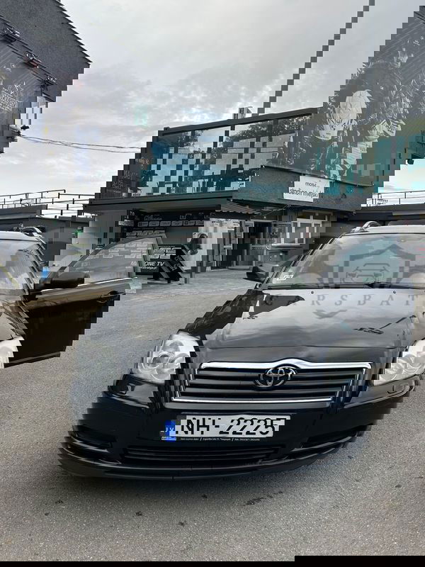 Toyota Avensis II 2004