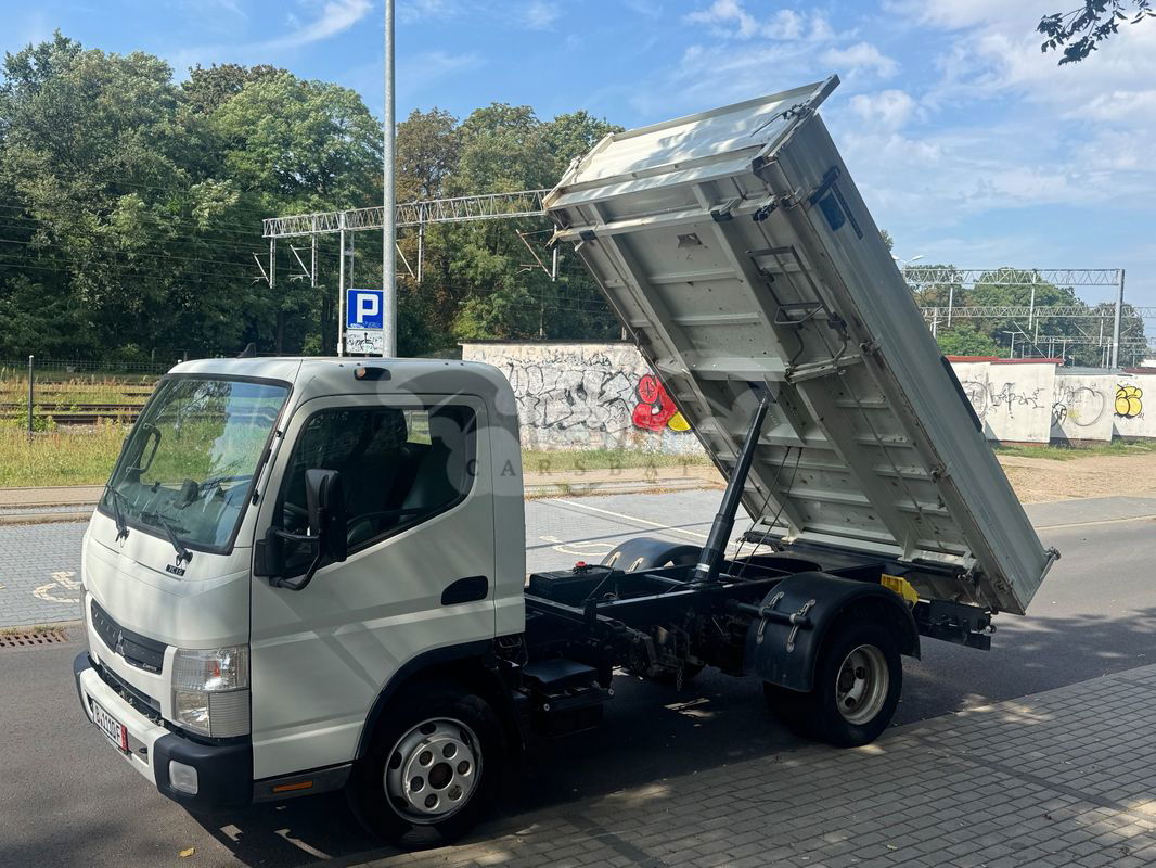 Mitsubishi Fuso Canter 2016